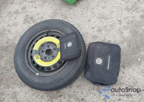 2016 Volkswagen Passat 1.8T S z USA, uszkodzony, nr VIN 1VWAT7A31GC019692